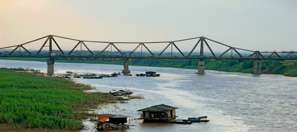 Long Bien bridge