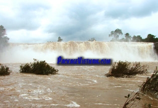 Buon Ma Thuot Dray Sap Waterfall