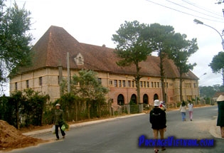 Bureau Publique de Dalat