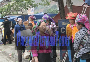 A road market near Ha Giang Town