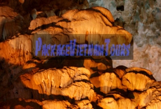 A stalagmite looks like an eagle at Thien Cung Cave Halong Bay