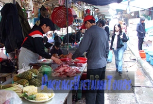 Hang Be Market Hanoi Vietnam