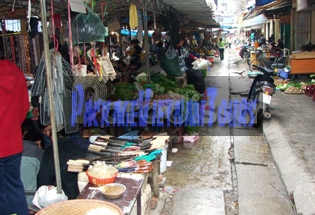 Hang Be Market Hanoi Vietnam