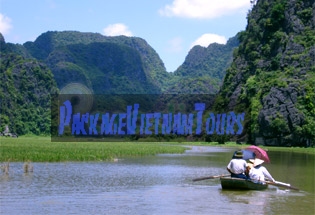 Tam Coc Rowing Boat Trip