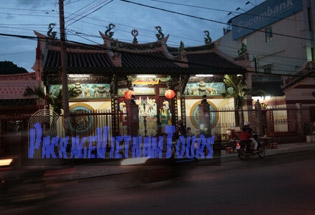 Phuoc Minh Cung - Un temple chinois de Quan Cong à la ville de Tra Vinh