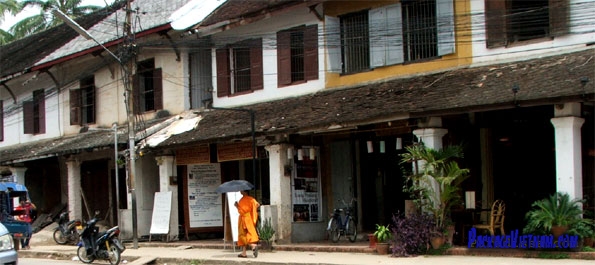 Street restaurant in Luang Prabang