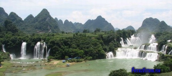 Ban Gioc Waterfall in Cao Bang