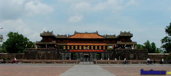 Ngo Mon Hue Imperial Citadel